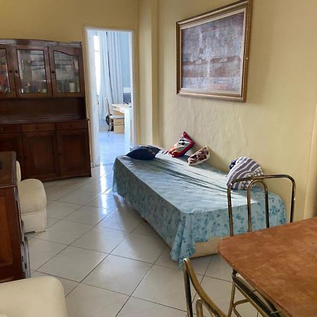 Apartamento Em Copacabana A Um Quarteirao Da Praia! Leilighet Rio de Janeiro Eksteriør bilde